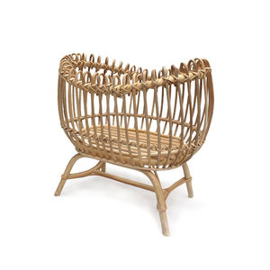 Lit bébé de haute qualité fabriqué au Vietnam, berceau durable en rotin canné pour nouveau-nés. - Product Image 3