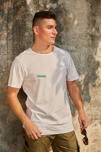 เสื้อยืดแขนสั้นทรงเข้ารูปสำหรับผู้ชาย คอกลม ผ้าเจอร์ซีย์ลำลอง 100% ผ้าฝ้ายถัก พิมพ์ลายโลโก้ด้านหลัง - Product Image 2