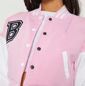 Chaqueta Varsity Rosa y Blanca con Bloques de Color, Corte Regular, Estilo Preppy, Cuello Vuelto, Cierre de Botones, Ideal para Primavera - Product Image 5