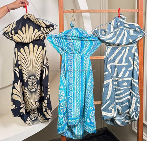 2025 minivestidos con estampado abstracto de un hombro para mujer, vestido ajustado sin mangas con dobladillo con volantes para fiesta de verano y salida informal - Product Image 5