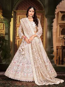 ชุดเจ้าสาวอินเดียแบบเต็มตัว ผ้าเน็ต ประดับด้วยเพชรและคริสตัล ดีไซน์หรูหราสง่างาม เหมาะสำหรับงานแต่งงาน - Product Image 2