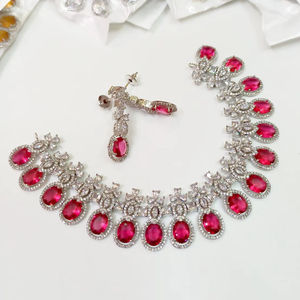 Ensemble collier et boucles d'oreilles de mariée en strass rose – Bijoux de mariage élégants plaqués argent pour les mariées et les occasions spéciales - Product Image 1