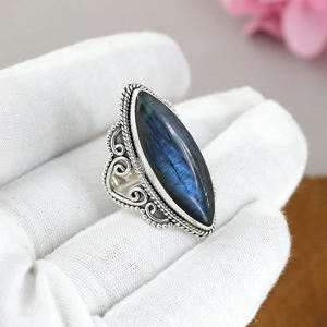 Bague en labradorite naturelle au design étonnant, argent sterling 925, forme marquise 10x25mm, pierre précieuse faite à la main, bijoux bohèmes pour femmes - Product Image 6