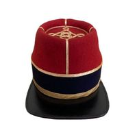 Gorra de fieltro roja con visera negra, ribete dorado y insignia bordada, estilo uniforme de disfraz, Kepi francés del período del Segundo Imperio
