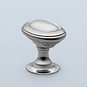 Bouton de meuble ovale traditionnel en bronze, finition mate antique, quincaillerie durable pour cuisine, commode, salle de bain, salon - Product Image 3