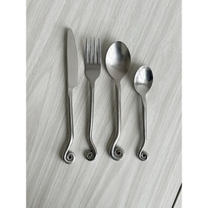 Ensemble de couverts vintage en métal de haute qualité, finition miroir, résistant à la rouille, pour mariage - Product Image 4
