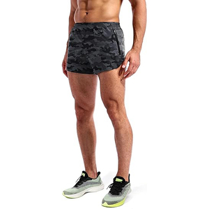 Short de sport pour hommes avec empiècements respirants et côtés ouverts pour une sensation douce et une grande liberté de mouvement des jambes, idéal pour la course et l'entraînement physique. - Product Image 3