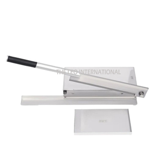 อุปกรณ์ทำขนมคุณภาพสูง เครื่องมือทำขนมและเบเกอรี่ สแตนเลสสตีล ที่ขูดและตัดแป้งแบบพกพา - Product Image 3