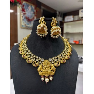 Attractive Best Quality Gold Plated Kundan Stones Choker <b>Set</b> With Earrings Wedding Wear Bridal <b>Jewellery</b> Collection <b>For</b> <b>Women</b> - Product Image 2
