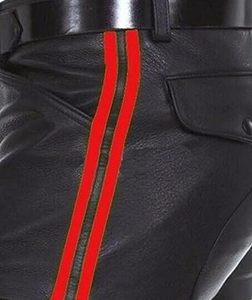 Shorts en cuir à taille élastique, style rave, avec poches, pour un look décontracté et streetwear - Product Image 3