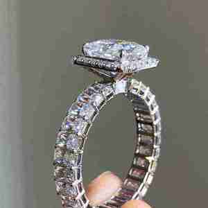 Anillo de Compromiso con Diamante de Corte Radiante, Unisex, Chapado en Oro Rosa de 18k, Banda de Eternidad con Corte Esmeralda, Halo, Lujoso, Certificado IGI - Product Image 3