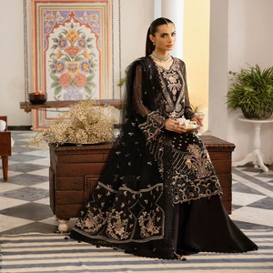 Ensemble de 3 pièces Ramsha Volume Dastak en mousseline de soie, longueur ras du sol, sans plis, style ethnique moderne, pour femmes, par les créateurs pakistanais et indiens - Product Image 2
