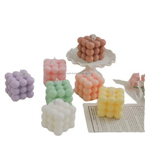 Bougie Bulle Blanche Minimaliste – Sculptures en Cire de Soja Esthétiques et Épurées - Product Image 6