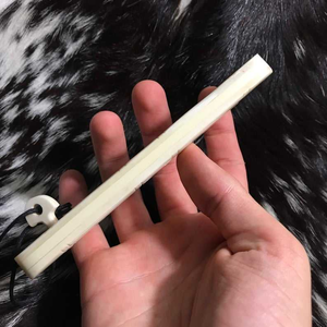 Peigne à cheveux artisanal moderne de qualité en os de buffle, écologique, sculpté en forme de fleur, avec étui, couleur naturelle, taille personnalisée, artisanat naturel - Product Image 4