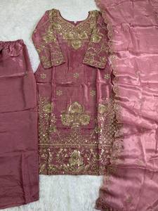 Ensemble Kurti et pantalon prêt-à-porter haut de gamme – Soie GMY avec dupatta richement ornée - Product Image 5