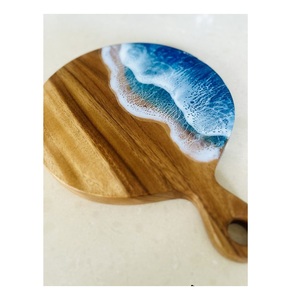 Planche à découper et plateau de service rectangulaire en bois et résine, 1,5 cm d'épaisseur, design décoratif, passe au lave-vaisselle, idéal pour les mariages - Product Image 4