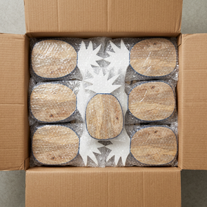Planche à découper en bois en forme d'ananas, faite à la main, personnalisée, avec poignée en feuille blanche et bord bleu, en bois naturel écologique - Product Image 4