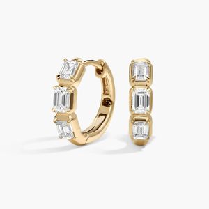 ต่างหูห่วงแบบสามเม็ดประดับเพชรทรงเหลี่ยมมรกต 14K 18K 22K ทองคำขาว เพชรเลี้ยงในห้องปฏิบัติการ รับรองโดย IGI ระดับ VS1 ตัดแบบ Step Cut หรูหราสำหรับผู้หญิง - Product Image 4
