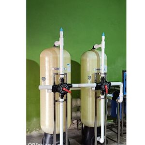 Installation industrielle de déminéralisation pour la production d'eau déminéralisée - Système de traitement de l'eau par déminéralisation avec technologie d'échange d'ions - Product Image 5