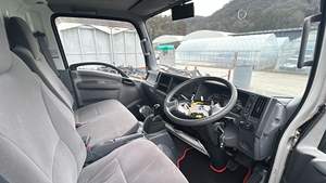 Cabina ISUZU NMR Usada, Clasificación A, Manual - Product Image 3