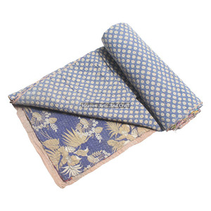 Couverture Kantha vintage, Inde, réversible, cousue à la main, épaisse, patchwork de vieux saris, coton lavable - Product Image 1