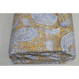 Tissu en coton imprimé à la main avec motif Paisley d'inspiration cachemire, palette jaune ocre et bleu indigo, textile artisanal de Jaipur - Product Image 4