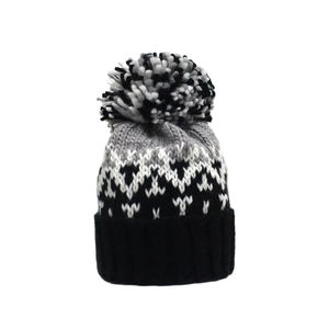 Gorros de Invierno de Moda a Precio Económico, Gorro de Punto con Diseño Moderno, Gorros con Pompón Grande de Piel, Gorro Jacquard - Product Image 1