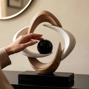 Escultura Abstracta de Madera Hecha a Mano, Arte Minimalista, Decoración de Mesa, 26 cm de Altura, Adorno para Sala de Estar - Product Image 3