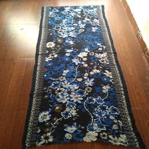 Bufanda de Diseño Hecha a Mano 70x180cm, Suave, Cálida, Ligera, Antibacteriana, para Todas las Temporadas, para Mujer - Product Image 1