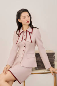Ensemble deux pièces élégant et moderne pour femme : blazer et jupe en twill, style bureau -KS56 - Product Image 3