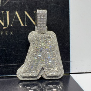 Pendentifs et Breloques de Luxe en Argent 925 avec Moissanite VVS Certifiée IGI, Micro-Incrustation, Style Hip Hop, Lettre Personnalisée, Unisexe - Product Image 1