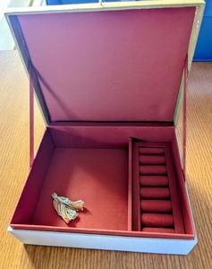 Caja Organizadora de Joyería de Madera Personalizada con Bandeja para Anillos y Embalaje de Joyería con Cuentas Multicolor de Lujo - Product Image 2