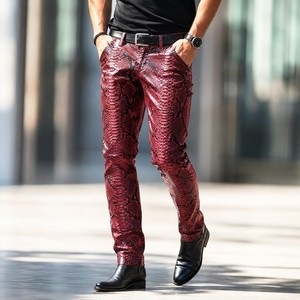 Pantalon en cuir pour homme fait main, motif serpent rouge |   Jeans à imprimé python |   Pantalons à motifs exotiques |   Pantalon de mode pour homme - Product Image 3