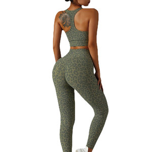 Low MOQ Custom Wear <b>Yoga</b> <b>Set</b> For Women Fashion High Quality Tight Fitness Wear Women <b>Yoga</b> <b>Set</b> - Product Image 5
