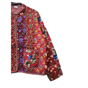 Veste réversible matelassée en coton vintage indienne faite à la main pour femme, doublure en lin doux de qualité supérieure, rayures uniques, rivets, confortable pour l'hiver - Product Image 3