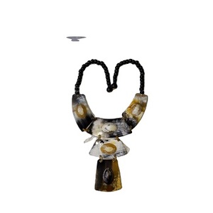 Collier pendentif en corne de buffle naturelle, artisanal, unique, biologique, pour femmes, prix avantageux par f s international - Product Image 2