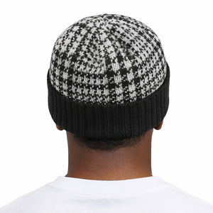 Bonnet en tricot jacquard à carreaux noir et blanc personnalisé, avec revers, style streetwear hiver, logo en strass, vente en gros OEM - Product Image 3