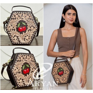 Bolso Bandolera de Cuero Genuino de Vaca con Forma de Ataúd para Mujer 2026, Hecho a Mano, Grabado, Estilo Vintage Vaquero, Color Cereza - Product Image 1