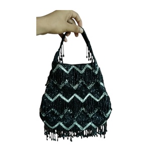 Bolso de mano largo con cuentas hecho a mano y personalizado 2026 para mujer, con correa única, de nailon y forro de algodón, para exportación. - Product Image 1