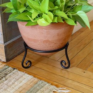 Support de pot de fleurs en fer classique, adapté aux maisons traditionnelles, offrant robustesse, stabilité et un design intemporel - Product Image 6