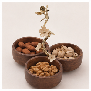 Ensemble de trois bols à snacks en bois d'acacia artisanal de luxe avec poignée décorative en forme de branche florale dorée pour la maison et la vaisselle d'hôtel - Product Image 6