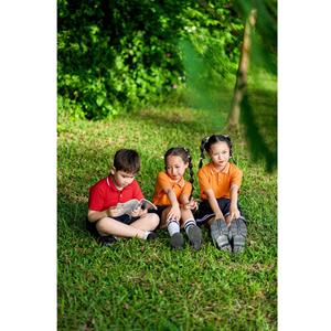 Uniformes Escolares de Polo para Niños en Poliéster (Naranja) con Spandex Tejido 50D, Marca Vietnamita FMF para Primaria - Product Image 1
