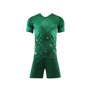 ชุดเสื้อฟุตบอลสีเขียวสำหรับผู้ชาย พิมพ์ลายแบบ Sublimation คอกลม แขนสั้น ผ้าโพลีเอสเตอร์ ระบายเหงื่อได้ดี ทรงสปอร์ต รับสั่งทำสำหรับทีม - Product Image 6
