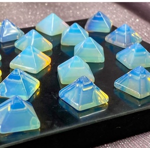 Pyramide en cristal d'opale polie, petite pierre de guérison, pierre précieuse naturelle, pierre de pyramide, pierre précieuse en agate, pyramide en agate - Product Image 2