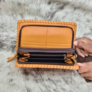 Bolsos de Hombro de Cuero Genuino Venus LeathersWere para Mujer, Decorados con Letras Florales y Grabados a Mano, Novedad al por Mayor 2026 - Product Image 5