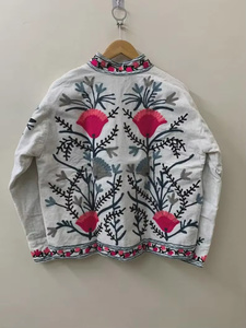 Chaqueta Bomber Reversible Vintage con Bordado Suzani, de Terciopelo y Algodón, para Otoño/Invierno, para Mujer, Acolchada con Diseño Floral, 100% Terciopelo, Precio de Fábrica - Product Image 2
