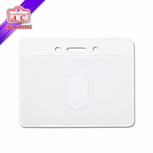 Insigne d'identification en PVC et porte-cartes nominatives Conception de paysage pour une visibilité facile - Product Image 4