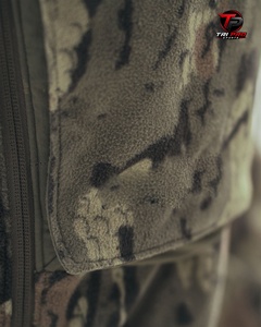 Salopette de chasse pour homme, camouflage numérique vert, avec panneau dorsal haute, côtés élastiques et fermeture éclair latérale sur toute la longueur des jambes - Product Image 4