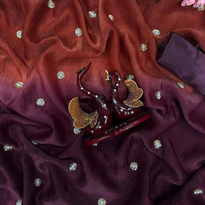 Sari en satin fantaisie de qualité supérieure avec rembourrage, orné de broderies et de sequins, bordure en dentelle et pièce de chemisier en soie Banglori de créateur - Product Image 1