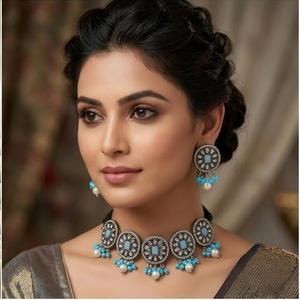 Ensemble collier ras-du-cou et boucles d'oreilles ethniques pour femme, avec pierres bleues et perles pendantes, en laiton, longueur réglable, style traditionnel, bijoux de mariage - Product Image 4